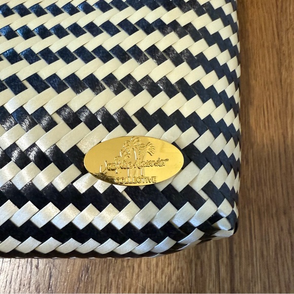 Josephine Alexander Palma Woven Hand Bag in Stripes - Picture 3 of 4